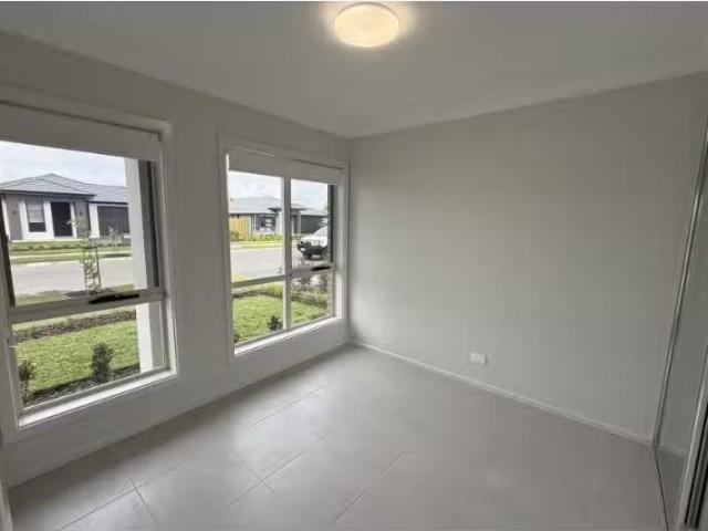 Cozy 20 Wattawan Crescent, Anambah House for rent Listed by L.
