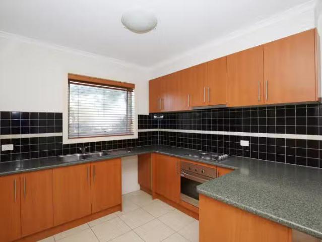 Cozy 20A/4 Woiwurung Crescent, Coburg VIC 3058