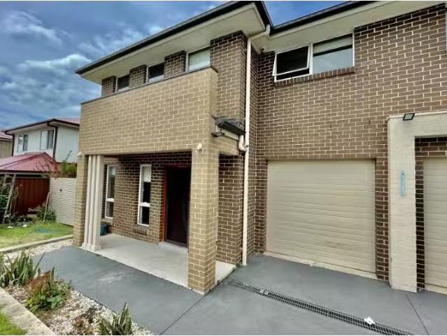 Just in! 20A Australia Street, St Marys Townhouse for rent Li.