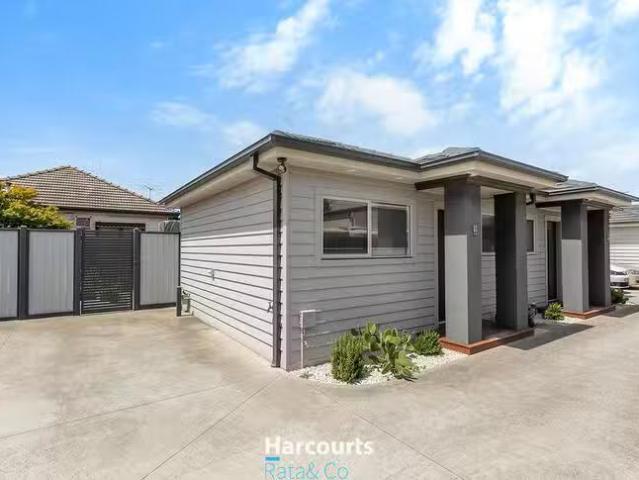 Unique 2/17 Cyprus Street, Lalor, VIC 3075