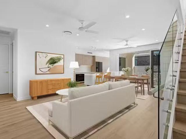 New 2/18 Adams Avenue, Miami, QLD 4220