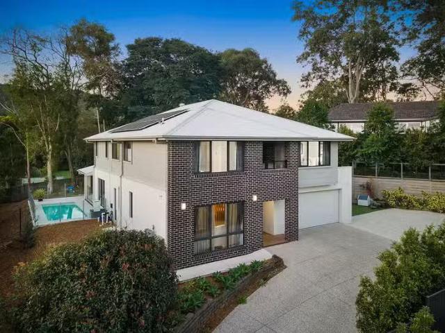 Cozy 218 Chapel Hill Road, Chapel Hill, QLD 4069