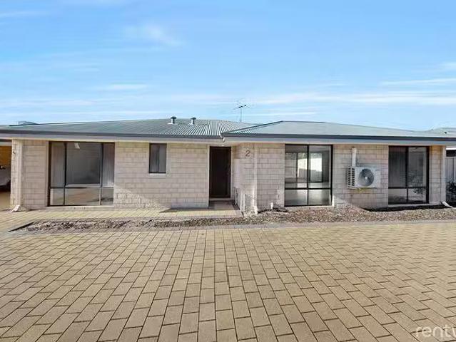 Cheap 2/18 Renou Street, Queens Park, WA 6107