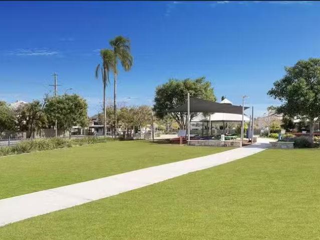 Just in! 2/100 Kent Road, Kalinga, QLD 4030