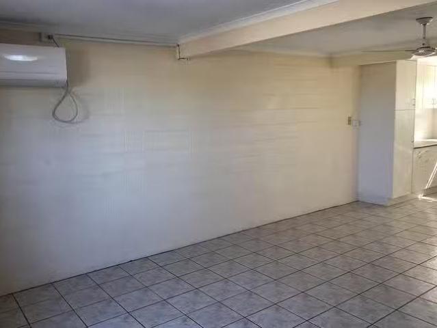 Rental! 2/105 Auckland Street, Gladstone Central, QLD 4680