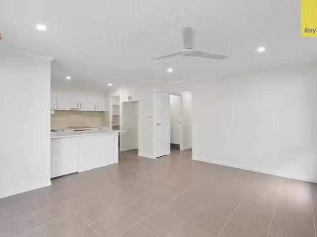 Unique 2/10 Weyba Street, Morayfield, QLD 4506