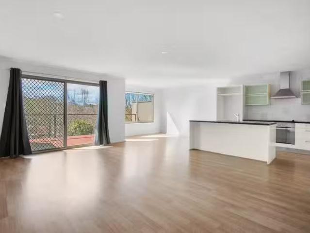 Cozy 2/10A Allargue Street, NAIRNE, SA 5252 Townhouse for Rent