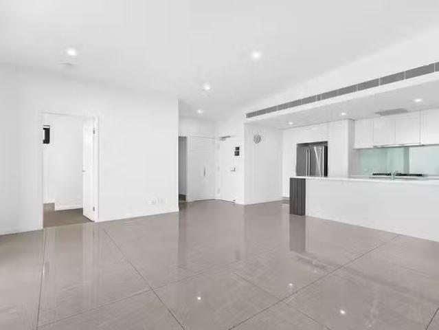 For Rent! 2112/181 Clarence Road, Indooroopilly, QLD 4068
