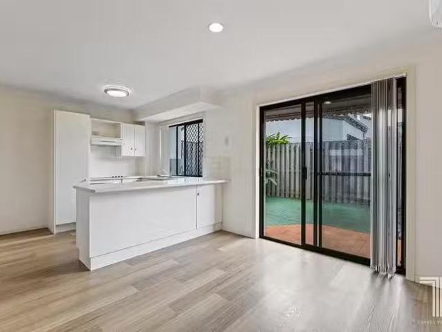Unique 21/223 227 Middle Street, Cleveland, QLD 4163