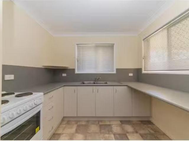 Unique 2/12 Mackinlay Street, Norman Gardens, QLD 4701