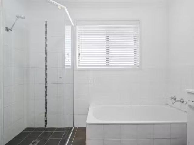 For Rent! 2/12 Bellbird Avenue, Terrigal Townhouse for rent L.