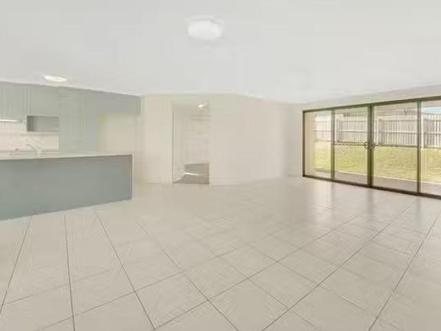 Cheap 2/12 Bridgeman Place, New Auckland, QLD 4680