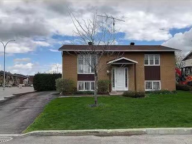 For Rent! 21 BR 2047 Rue De Coblence, Laval Vimont, QC, H7M.