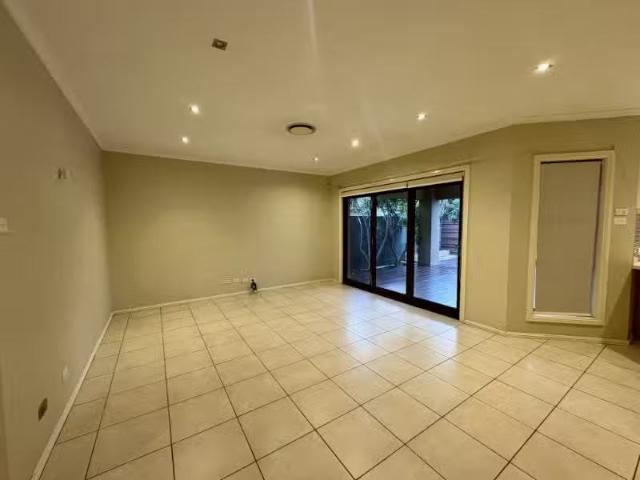 Nice 21 Brannigan Street, ROPES CROSSING House for rent Liste.