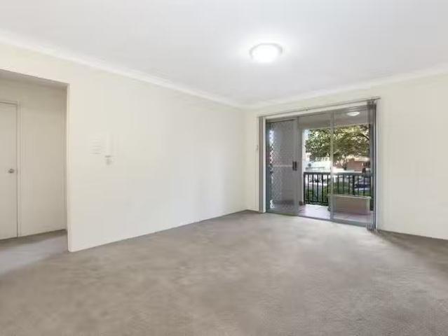 Charming 2/1 Moriarty Road, Chatswood, NSW 2067