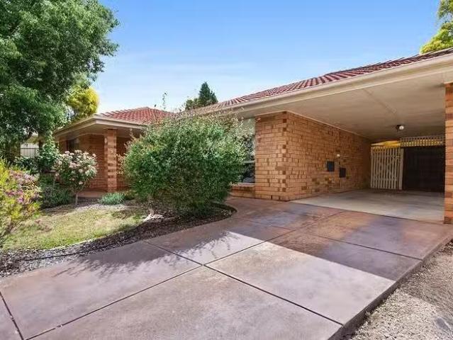 Just in! 21 Mccullough Court, Golden Grove, SA 5125