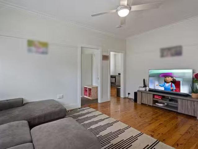Nice 21 Mcintyre Street, Centenary Heights, QLD 4350