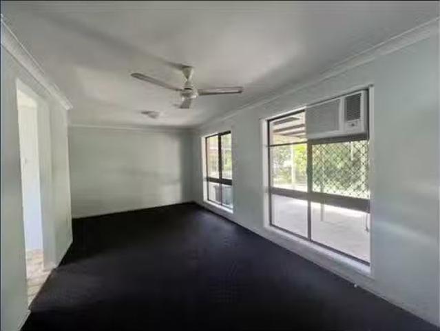 Deal! 2/1 Murray Street, Wandal, QLD 4700