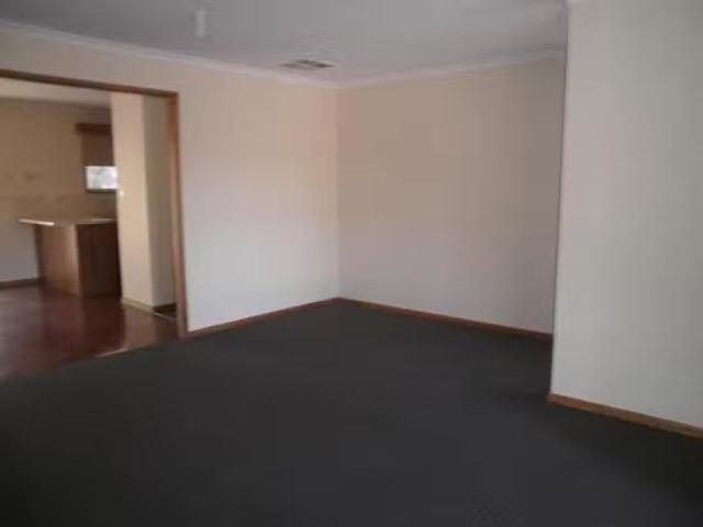 For Rent! 21 Pioneer Drive, Roxby Downs, SA 5725