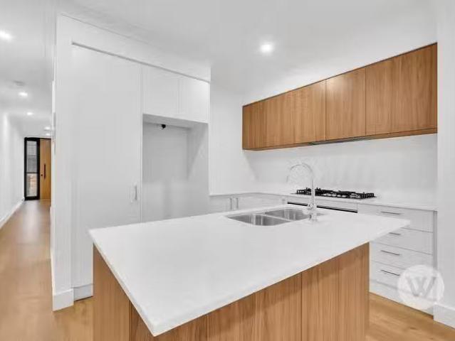 For Rent! 21C Eighth Street, Bowden, SA 5007
