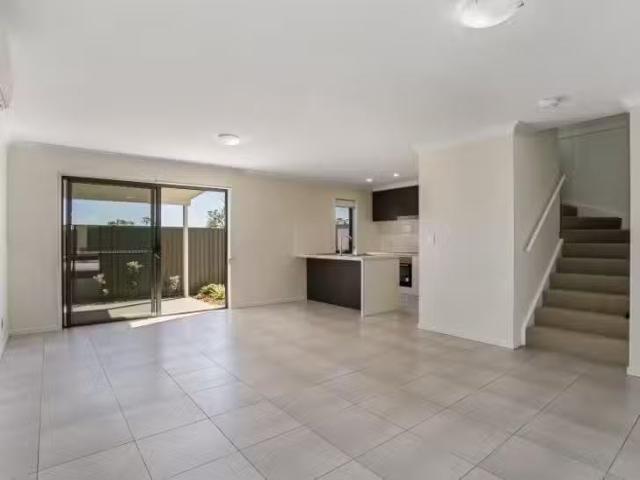 Deal! 225/25 Farinazzo Street, Richlands, QLD 4077