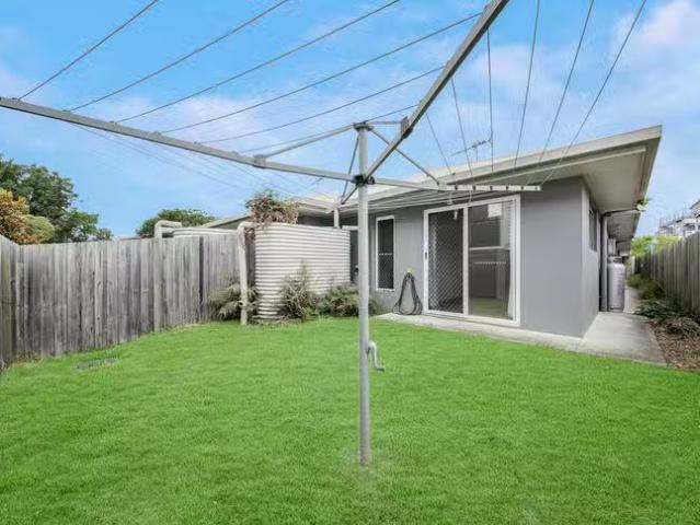 Unique 2/261 Melton Road, Northgate, QLD 4013