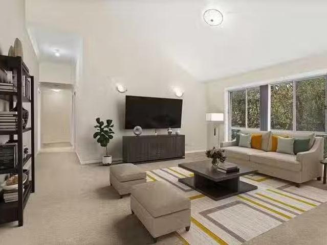For Rent! 2/26 Rowland Avenue, Wollongong, NSW 2500