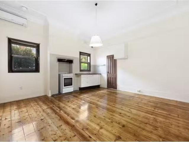 Cheap 2/271 Stanmore Road, Stanmore Apartment for rent Listed.