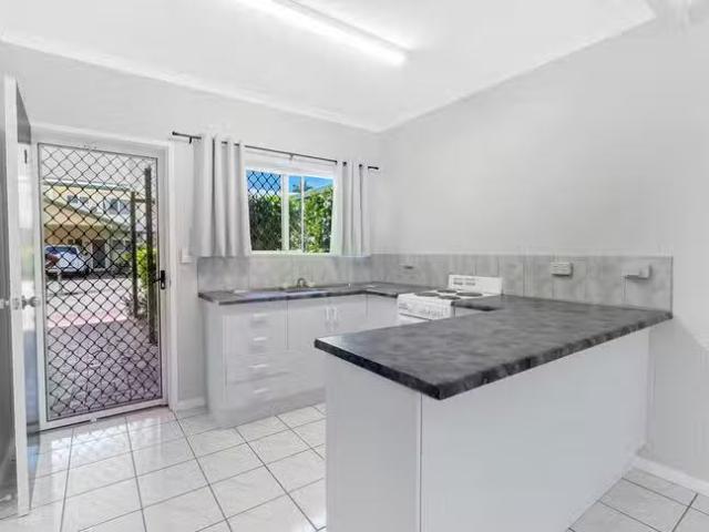 Charming 2/27 29 Stokes Street, Edmonton, QLD 4869