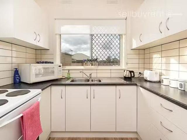 For Rent! 2/288 Beechworth Road, Wodonga, VIC 3690
