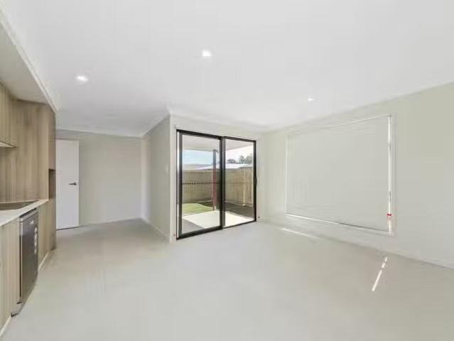 New 2/28 Jezebel Street, Rosewood, QLD 4340