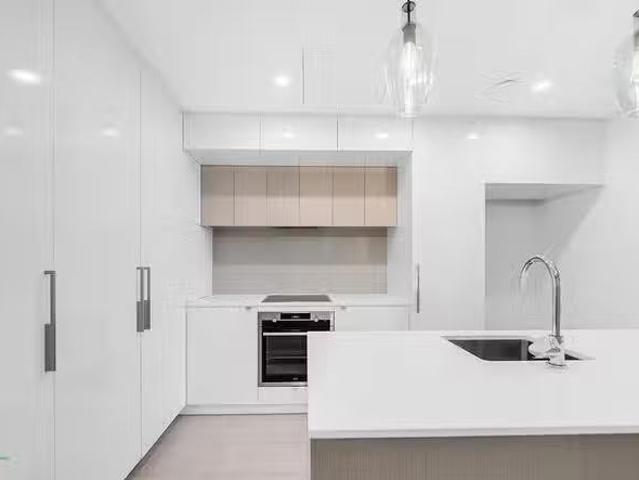 Just in! 220/60 Riversdale Road, Rivervale, WA 6103