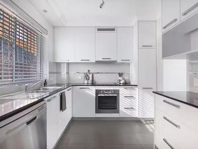 Cheap 2/20 Collingwood Street, Drummoyne, NSW 2047