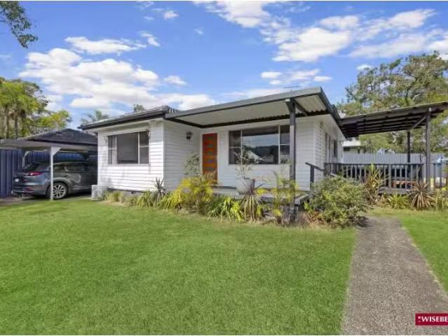Charming 2/20 Priestman Avenue, Umina Beach House for rent Li.