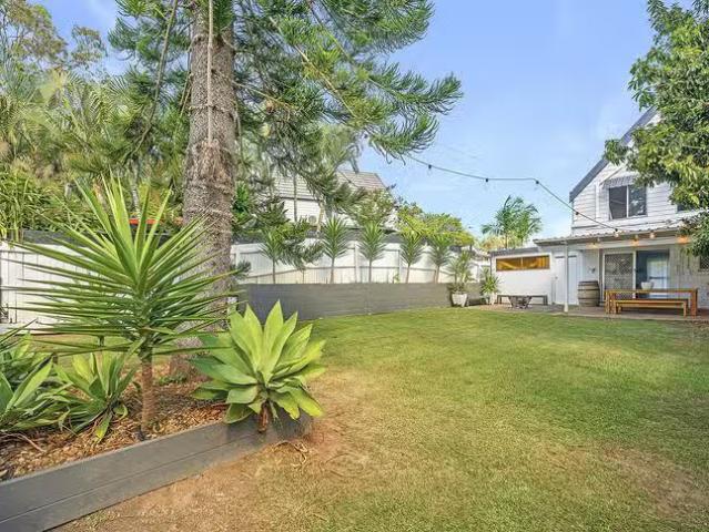 Cozy 2/21 Corunna Crescent, Ashmore, QLD 4214