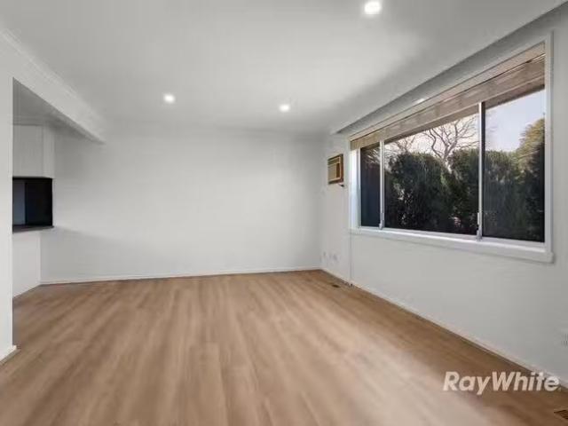 Deal! 2/21 Kinross Street, Hampton East, VIC 3188