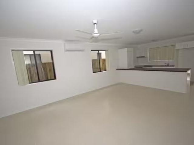 Cozy 2/22 Coastal Avenue, Beerwah, QLD 4519
