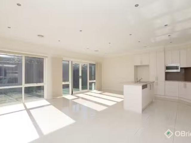 New 2/23 Monash Street, Bentleigh East VIC 3165