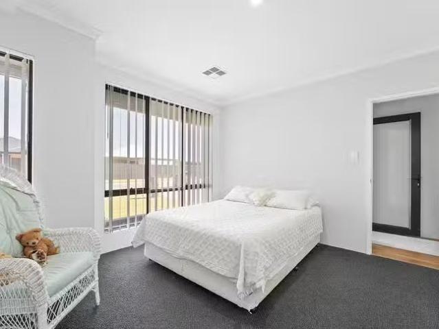 Just in! 22 Crombie Way, Baldivis, WA 6171