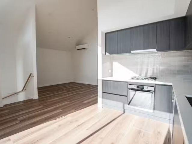 Charming 2/2 Alfred Street, Heidelberg Heights VIC 3081