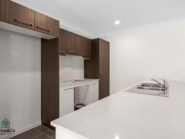 For Rent! 22 Gem Circuit, Park Ridge, QLD 4125