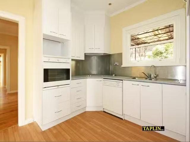 Cozy 22 Neate Avenue, Belair, SA 5052