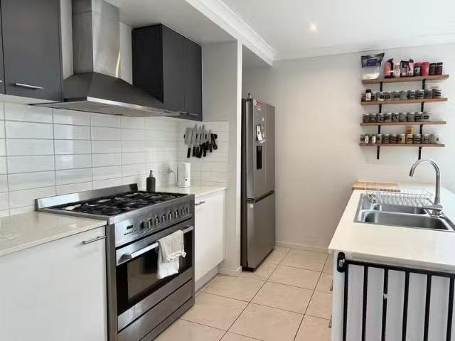 Nice 22 Scorchin Drive, CRANBOURNE SOUTH, VIC 3977 House for.