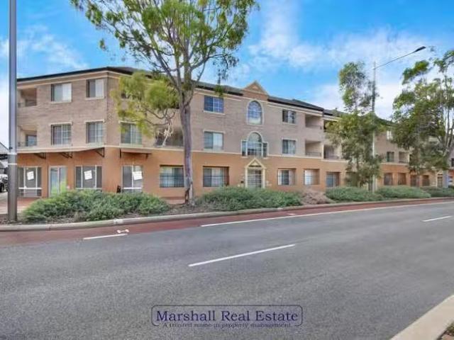 Just in! 2/2 Plaistow Street, Joondalup, WA 6027