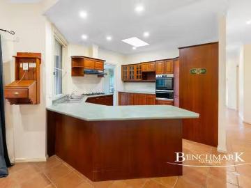 Cheap 22 Woolmers Court, Wattle Grove, NSW 2173