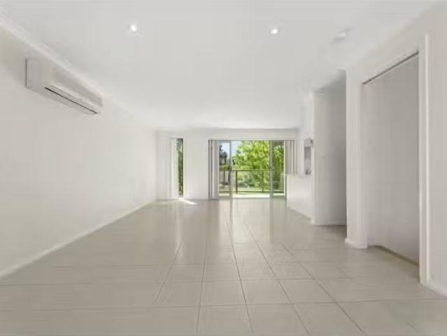 Rental! 22A Eckley Street, Gungahlin Townhouse for rent Liste.