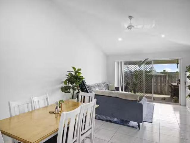 Nice 2/35 Wilderness Circuit, Little Mountain, QLD 4551
