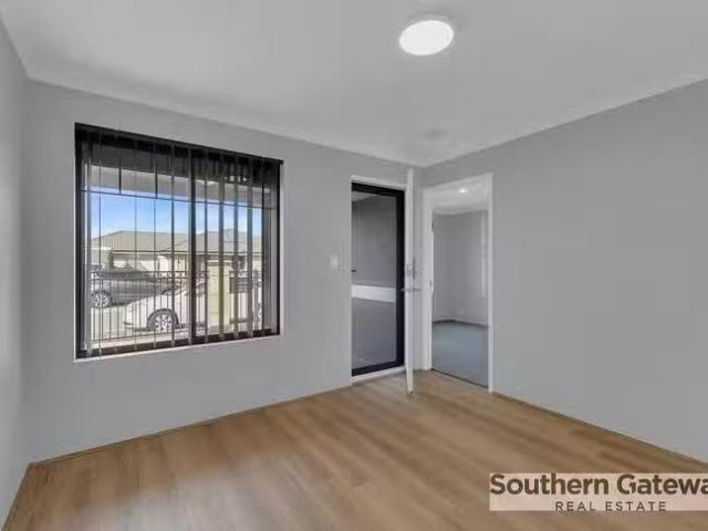 Deal! 23 Antrim Way, Bertram, WA 6167