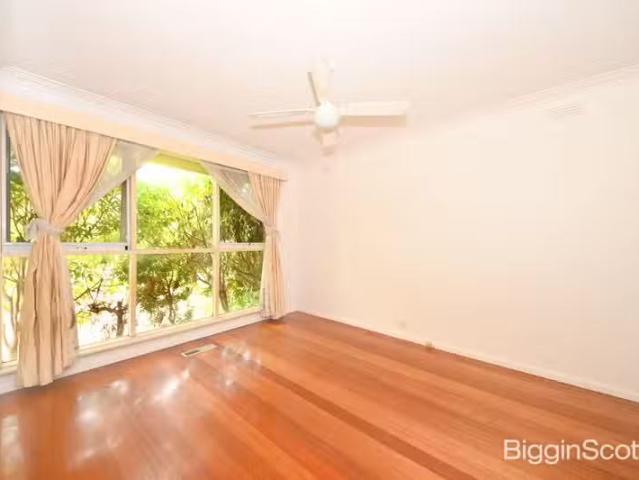 Rental! 23 Delmore Crescent, Glen Waverley VIC 3150