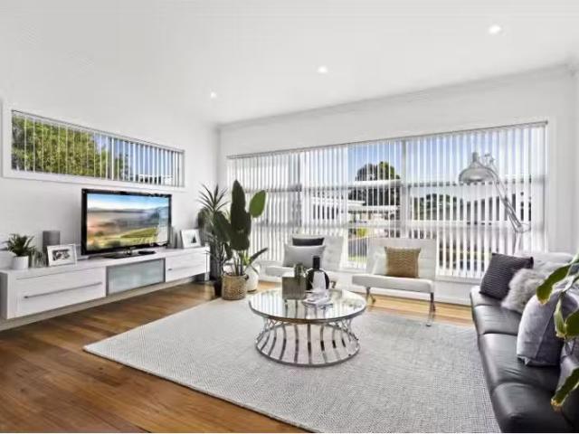 Just in! 2/3 Falcon Street, BLACKBUTT Townhouse for rent List.